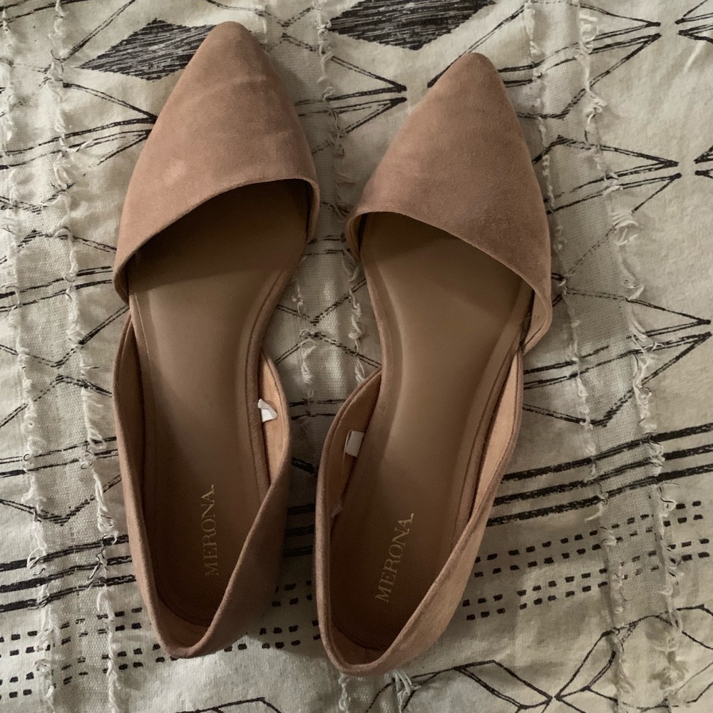 Tan pointed slip ins